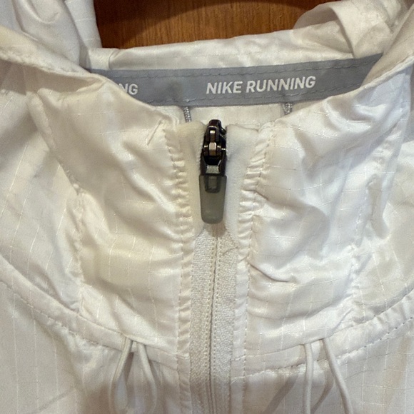 Nike White Hooded Track Jacket - Picture 3 of 9
